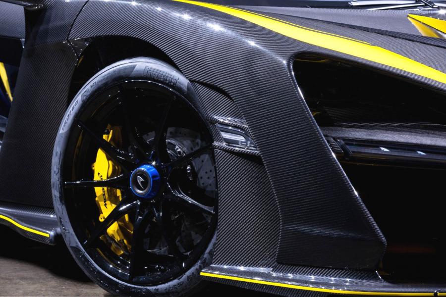 Детали интерьера McLaren Senna Gloss Carbon (252/500) 2019 года  (AU) (фото 27 из 27)